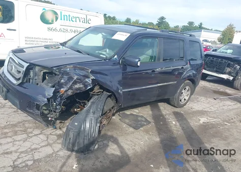 2011 Honda Pilot Touring z USA, uszkodzony, nr VIN 5FNYF4H99BB087297